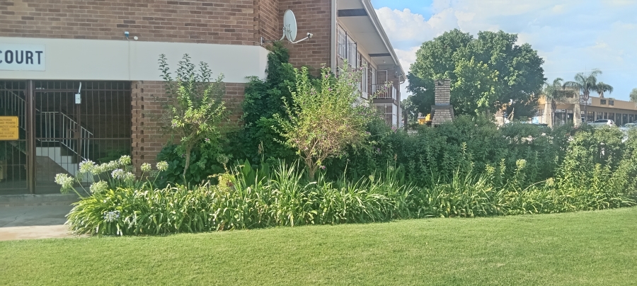 2 Bedroom Property for Sale in Adamayview North West